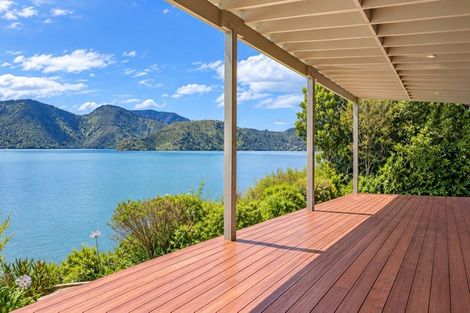 Photo of property in 106 Main Rd Havelock, Havelock, 7100