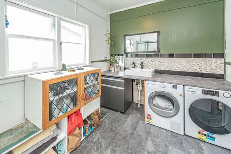 Photo of property in 16 Field Street, Aramoho, Whanganui, 4500