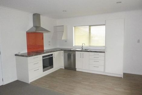 Photo of property in 94 Sunstone Crescent, Timberlea, Upper Hutt, 5018