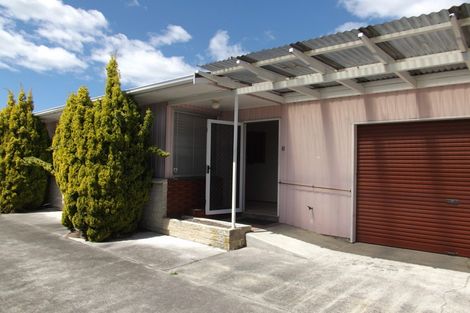 Photo of property in 2/17 Bowling Road, Greenmeadows, Napier, 4112