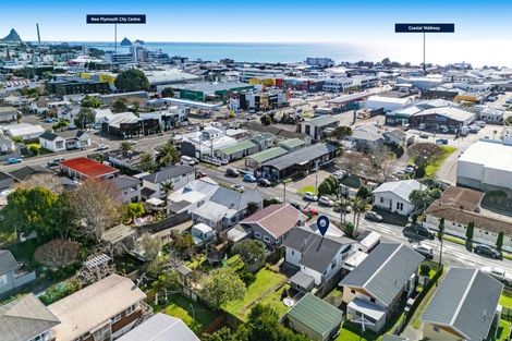 Photo of property in 100 Lemon Street, New Plymouth, 4312