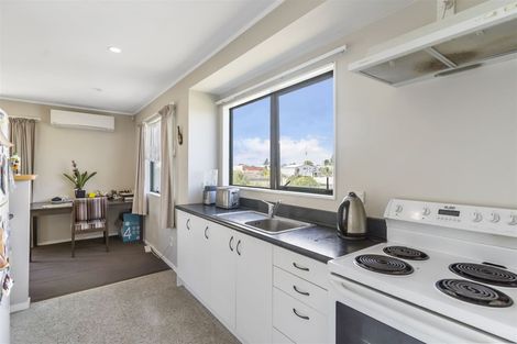 Photo of property in 5 Kinvig Place, Ranui, Auckland, 0612