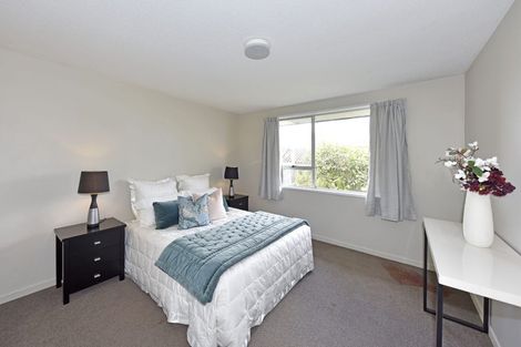 Photo of property in 17a Leonie Place, Aranui, Christchurch, 8061