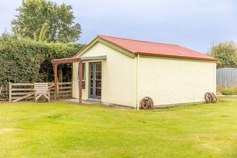 Photo of property in 4 Newcastle Street, Riversdale, 9776