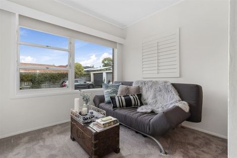 Photo of property in 2/39 Lake Road, Devonport, Auckland, 0624