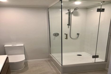 Photo of property in 1/180 Coronation Road, Hillcrest, Auckland, 0627