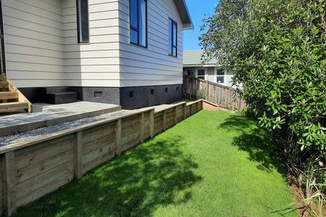 Photo of property in 11b Lomita Road, Johnsonville, Wellington, 6037