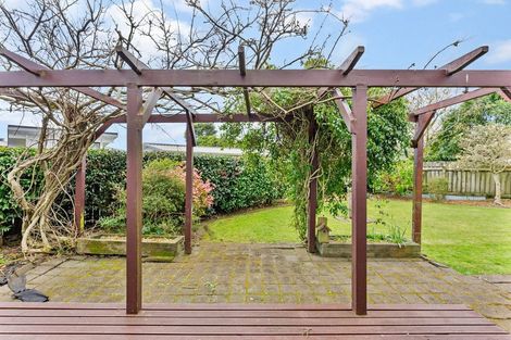 Photo of property in 7 Kaitake Place, Oakura, 4314