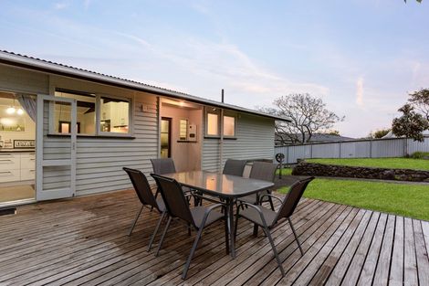 Photo of property in 93 Crawford Avenue, Mangere Bridge, Auckland, 2022