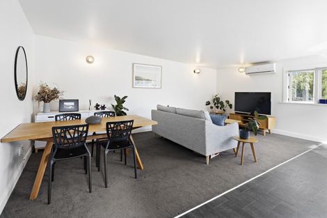 Photo of property in 36 Oroua Street, Eastbourne, Lower Hutt, 5013