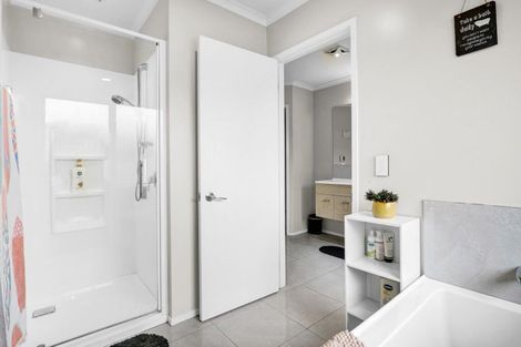 Photo of property in 16 Ryder Drive, Waiwhakaiho, New Plymouth, 4312