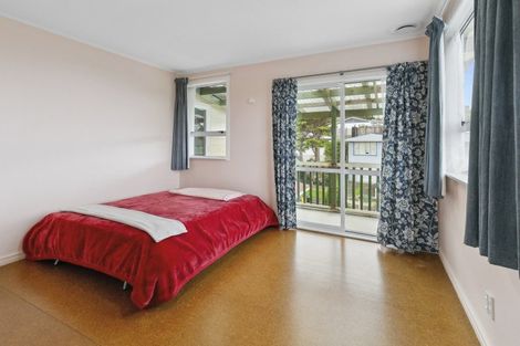 Photo of property in 12 Camrose Grove, Kingston, Wellington, 6021