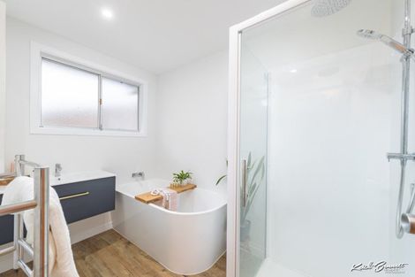 Photo of property in 13 Chichester Drive, Pinehaven, Upper Hutt, 5019