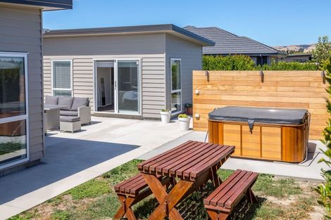 Photo of property in 18 Tuscan Lane, Martinborough, 5711