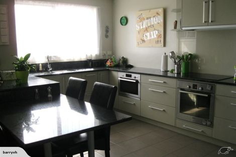 Photo of property in 4/8 Lee Road, Taradale, Napier, 4112