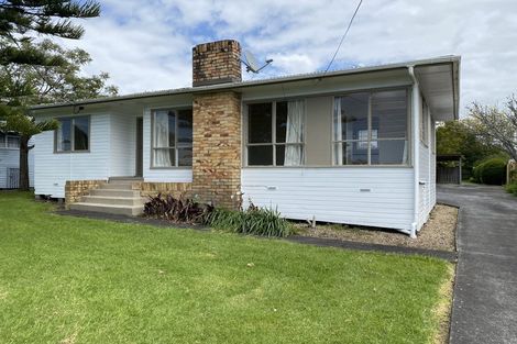 Photo of property in 1/332 Rangatira Road, Beach Haven, Auckland, 0626