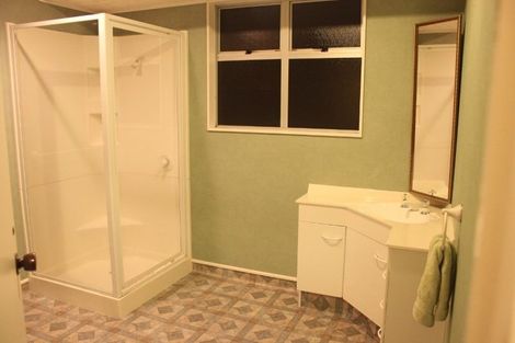 Photo of property in 19 Ward Place, Richmond Heights, Taupo, 3330