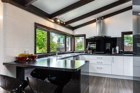 Photo of property in 12 Howick Road, Blenheim, 7201