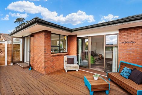 Photo of property in 2/6 Annette Avenue, Te Atatu South, Auckland, 0610