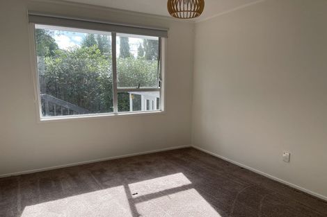 Photo of property in 16 West Glade Crescent, Birkenhead, Auckland, 0626
