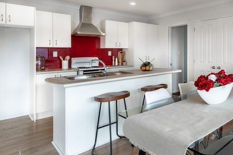 Photo of property in 21 Mili Way, Ranui, Auckland, 0612