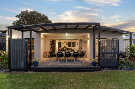 Photo of property in 227b Ocean Road, Whangamata, 3620