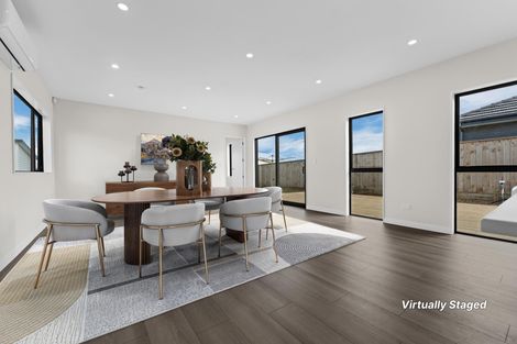 Photo of property in 31 Korowhiti Road, Clarks Beach, 2122