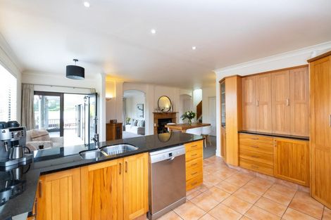 Photo of property in 5 Selwyn Road, Hospital Hill, Napier, 4110