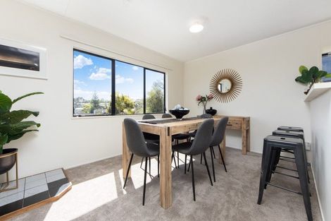 Photo of property in 2/77 Stanley Road, Glenfield, Auckland, 0629