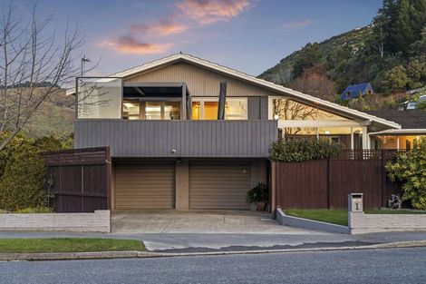 Photo of property in 1 Gunns Crescent, Cashmere, Christchurch, 8022