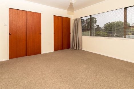 Photo of property in 2/4 Bishop Street, Green Bay, Auckland, 0604