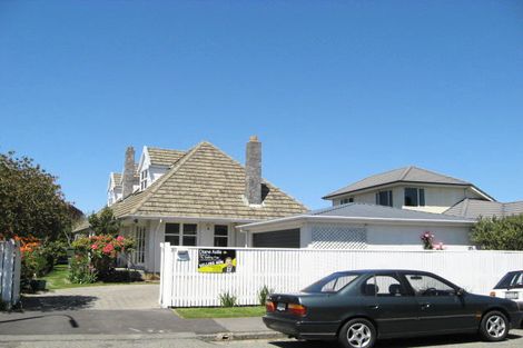 Photo of property in 20 Hampton Place, Burnside, Christchurch, 8053