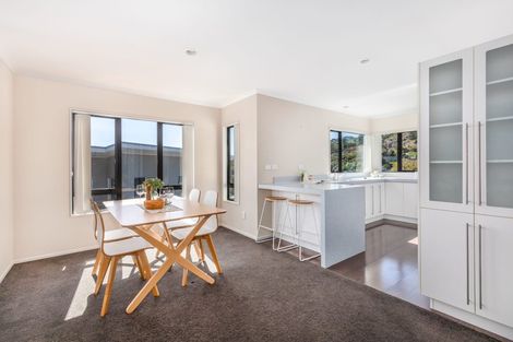 Photo of property in 16 Endeavour Drive, Whitby, Porirua, 5024