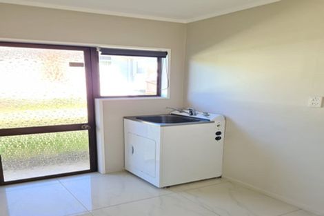 Photo of property in 11b Atkin Avenue, Mission Bay, Auckland, 1071