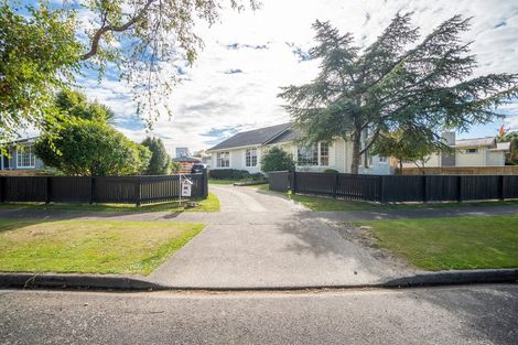 Photo of property in 86 Ruamahanga Crescent, Terrace End, Palmerston North, 4410