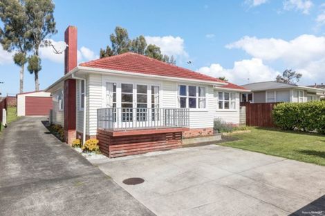 Photo of property in 17 Tamariki Avenue, Kelston, Auckland, 0602