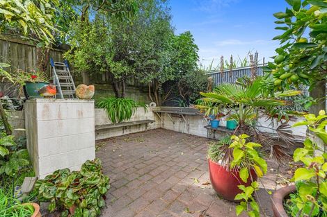 Photo of property in 2/357 Maunganui Road, Mount Maunganui, 3116