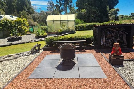 Photo of property in 29 Craig Road, Ruatapu, Hokitika, 7883