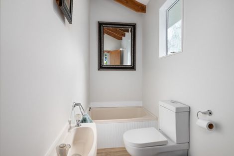 Photo of property in 12 Arthur Crescent, Waikawa, Picton, 7220