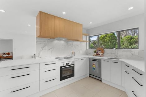 Photo of property in 15 Parkham Drive, Burnside, Christchurch, 8053