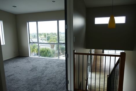 Photo of property in 455 Old Te Atatu Road, Te Atatu Peninsula, Auckland, 0610