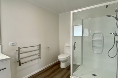 Photo of property in 13 Saint Vincent Terrace, Grenada Village, Wellington, 6037