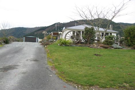 Photo of property in 11 George Street, Murchison, 7007