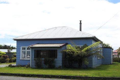 Photo of property in 145 Peel Street, Westport, 7825