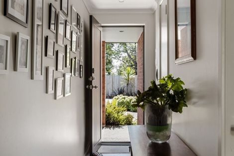 Photo of property in 22 Bridle Way, Omokoroa, 3114