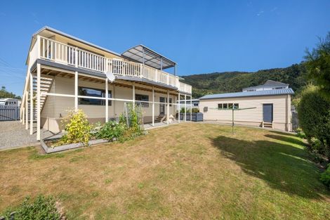 Photo of property in 28 Lawrence Street, Havelock, 7100