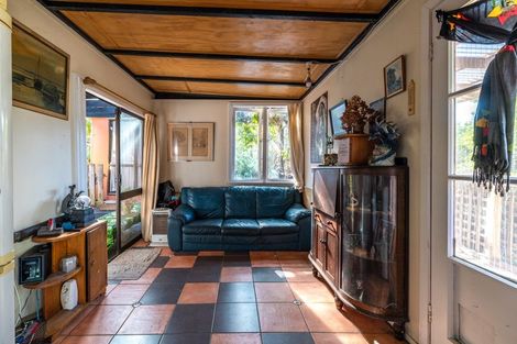 Photo of property in 14 Wellington Road, Surfdale, Waiheke Island, 1081