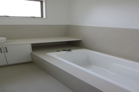 Photo of property in 13 Paulownia Place, Totara Heights, Auckland, 2105