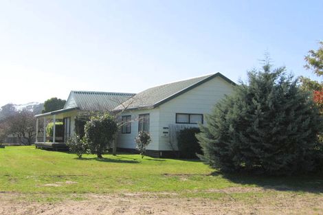 Photo of property in 14 Oyster Drive, Cooks Beach, Whitianga, 3591