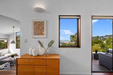 Photo of property in 60 Palmerston Road, Birkenhead, Auckland, 0626